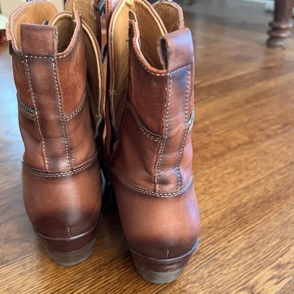 The Perfect Pair of Pikolinos Booties w Side Zip - 40 EU/9 US - AS NEW - Rare - Picture 4 of 13